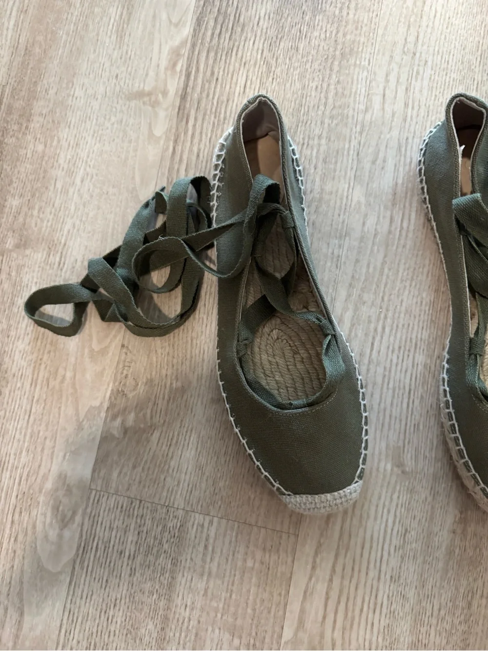 J. Crew Olive Green  Canvas Espadrille Lace-Up Flats with Jute Sole Size 9
